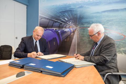 <p>Jean-Yves Le Gall, CNES presdient, and Frédérick Bordry, CERN’s Director for Accelerators and Technology, sign an agreement on aerospace collaborations. (Image credit: CERN)</p> <p>Jean-Yves Le Gall, CNES presdient, and Frédérick Bordry, CERN’s Director for Accelerators and Technology, sign an agreement on aerospace collaborations. (Image credit: CERN)</p>